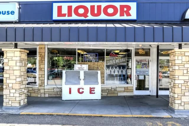 Liquor store served by Salter's Distributing