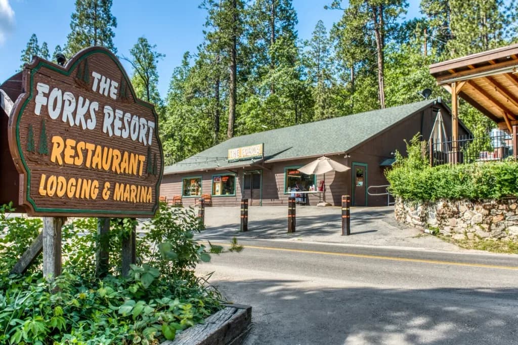 Resort store served by Salter's Distributing